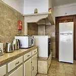 Fuer 29 Personen Und 1 Kind In Lissabon- Regiao De - Costa De Lisbo By Interhome * Лісабон