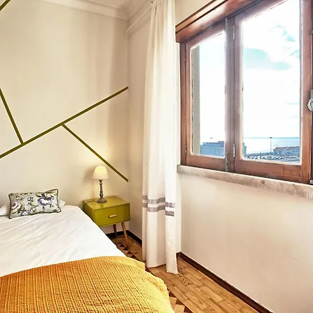 Fuer 29 Personen Und 1 Kind In Lissabon- Regiao De - Costa De Lisbo By Interhome Apartmán *