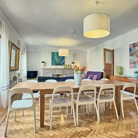 Apartamento Fuer 29 Personen Und 1 Kind In Lissabon- Regiao De - Costa De Lisbo By Interhome