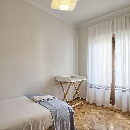 Fuer 29 Personen Und 1 Kind In Lissabon- Regiao De - Costa De Lisbo By Interhome Lisboa