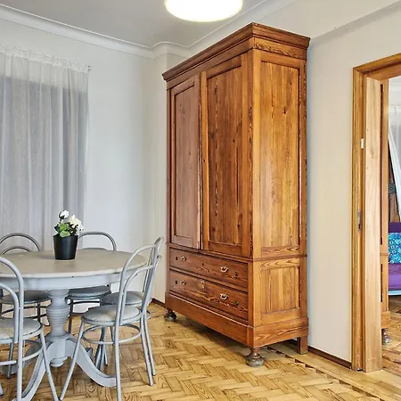 Apartamento Fuer 29 Personen Und 1 Kind In Lissabon- Regiao De - Costa De Lisbo By Interhome