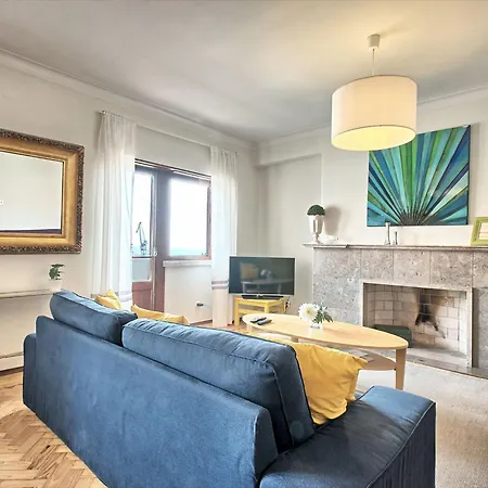 Fuer 29 Personen Und 1 Kind In Lissabon- Regiao De - Costa De Lisbo By Interhome Lisboa