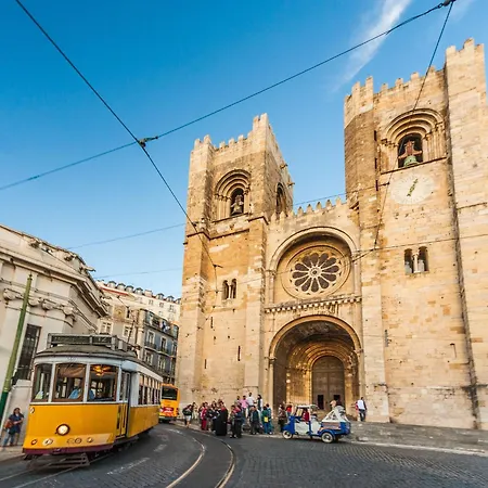 Apartamento Fuer 29 Personen Und 1 Kind In Lissabon- Regiao De - Costa De Lisbo By Interhome *