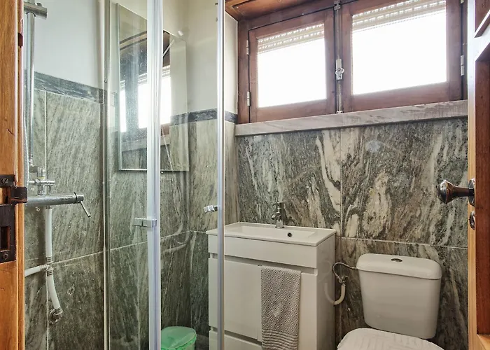 Apartament Fuer 29 Personen Und 1 Kind In Lissabon- Regiao De - Costa De Lisbo By Interhome Lizbona