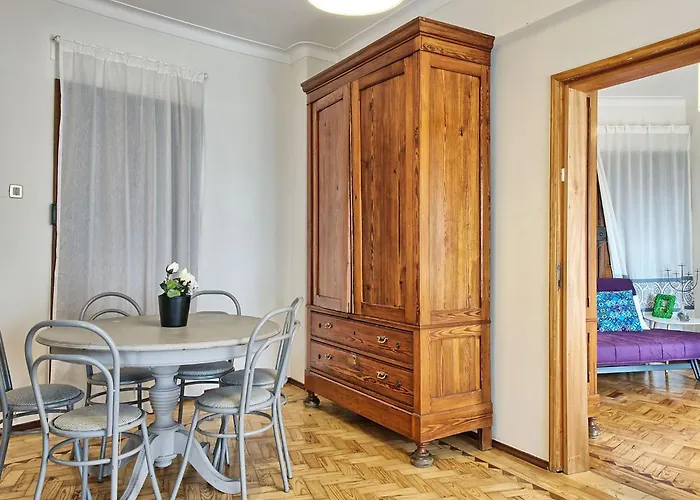 شقة Fuer 29 Personen Und 1 Kind In Lissabon- Regiao De - Costa De Lisbo By Interhome