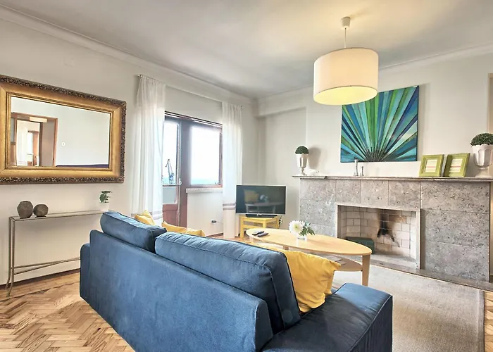 Fuer 29 Personen Und 1 Kind In Lissabon- Regiao De - Costa De Lisbo By Interhome Lizbona